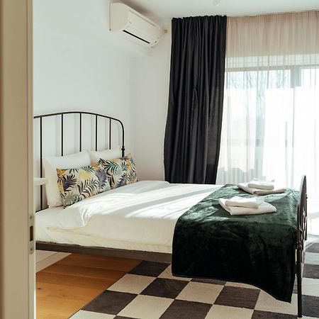 Central Modern Design Apartment Бухарест Экстерьер фото