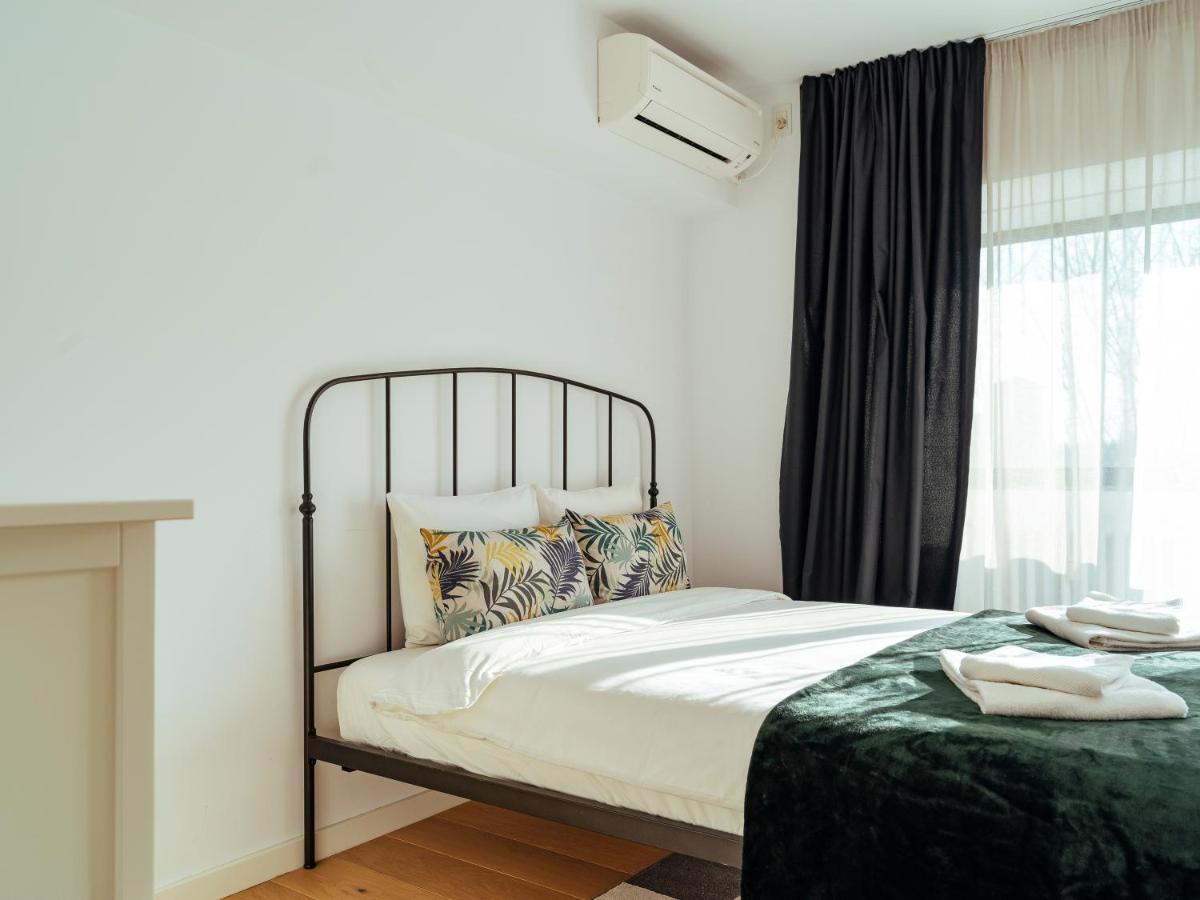 Central Modern Design Apartment Бухарест Экстерьер фото