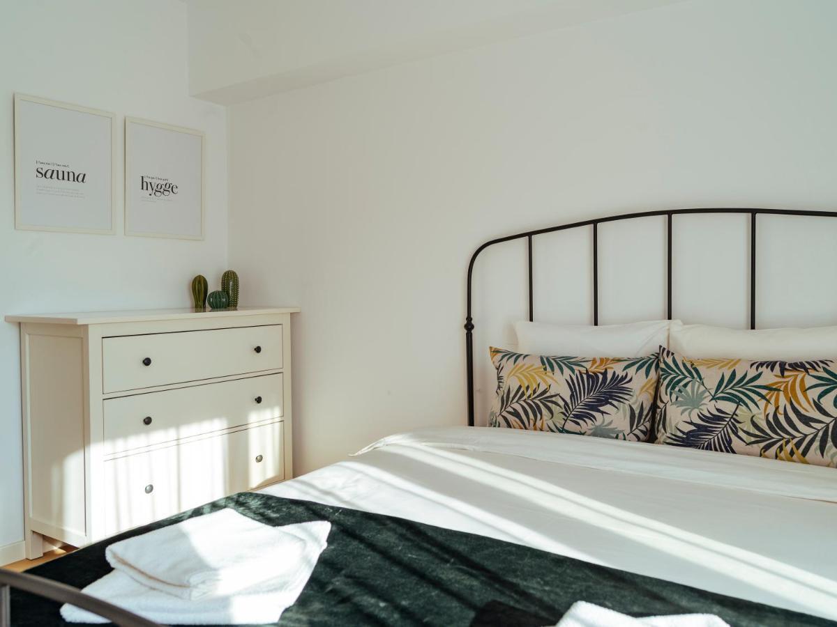 Central Modern Design Apartment Бухарест Экстерьер фото
