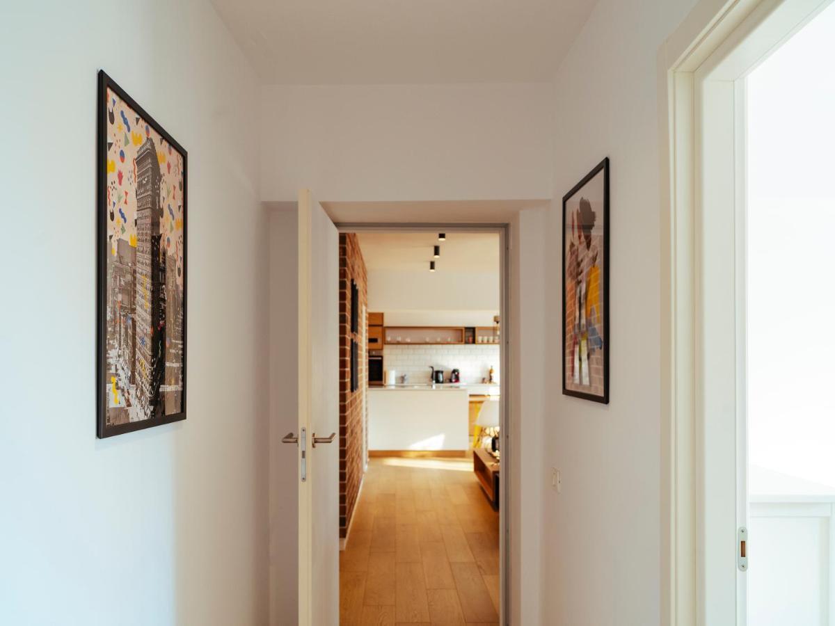 Central Modern Design Apartment Бухарест Экстерьер фото